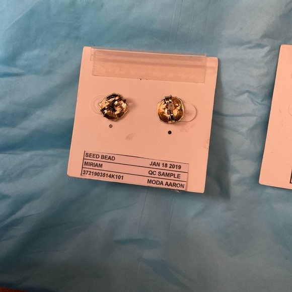 2 Miriam Haskell Drop Dangle Earrings-Seed Bead And Miriam Bows New​​ - Picture 5 of 13